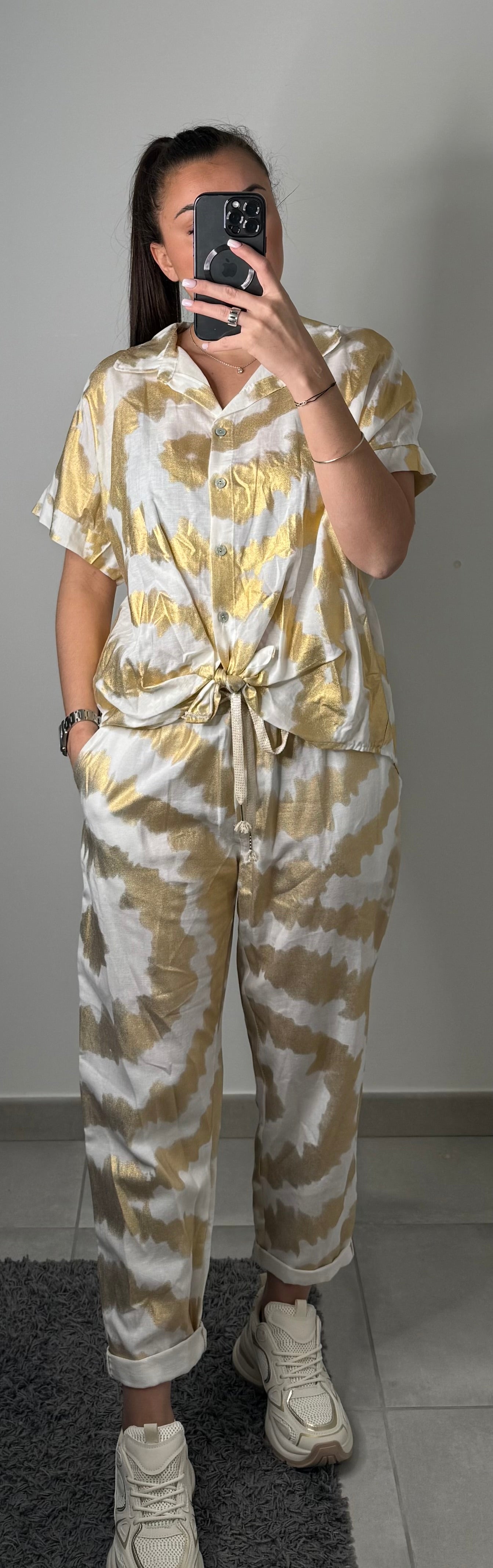 Ensemble TIE AND DYE